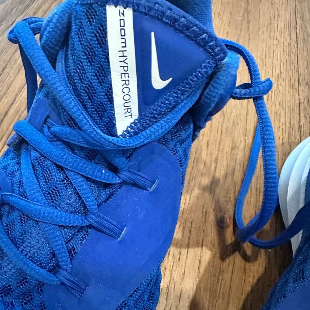 Nike Women’s Zoom Hypercourt Blue Sneakers
